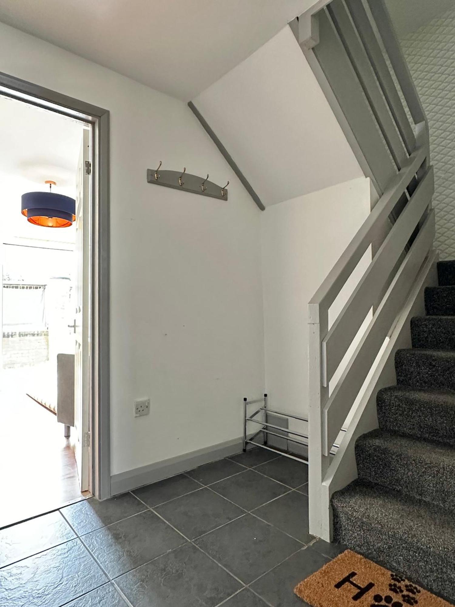 6 Guests House Old Trafford,Media City,City Centre, Free Parking マンチェスター エクステリア 写真