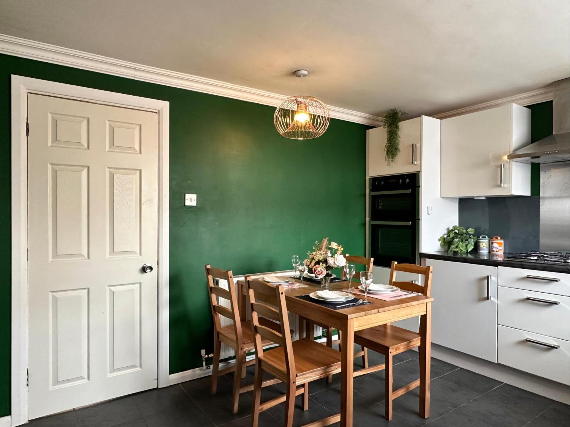 6 Guests House Old Trafford,Media City,City Centre, Free Parking マンチェスター エクステリア 写真