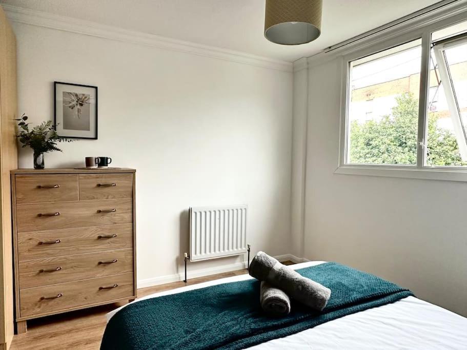 6 Guests House Old Trafford,Media City,City Centre, Free Parking マンチェスター エクステリア 写真